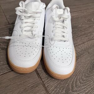 Nike Court Visón Low-Top Sneakers with Gum Outsole